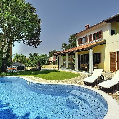 Villa Nina Медулин Екстериор снимка