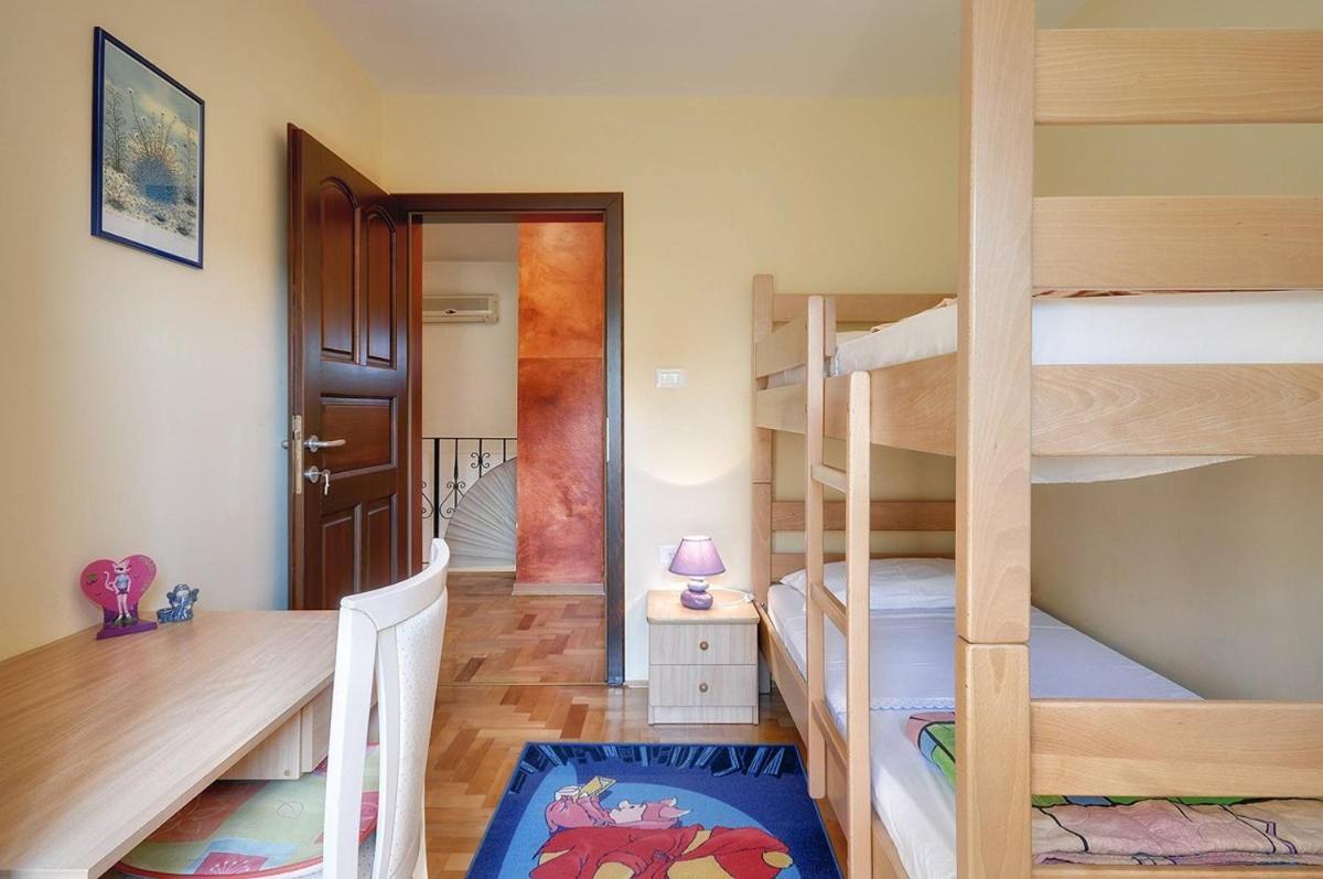 Villa Nina Медулин Екстериор снимка