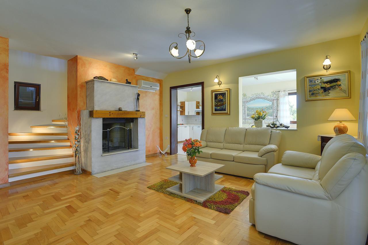 Villa Nina Медулин Екстериор снимка