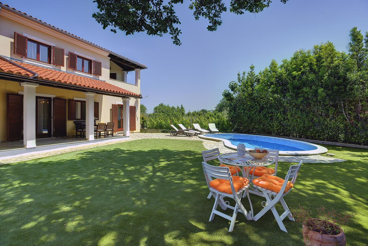 Villa Nina Медулин Екстериор снимка