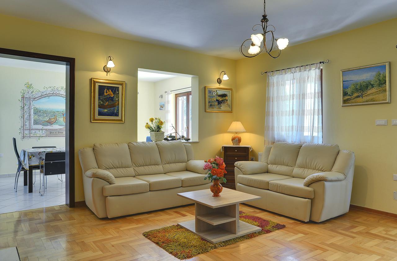 Villa Nina Медулин Екстериор снимка