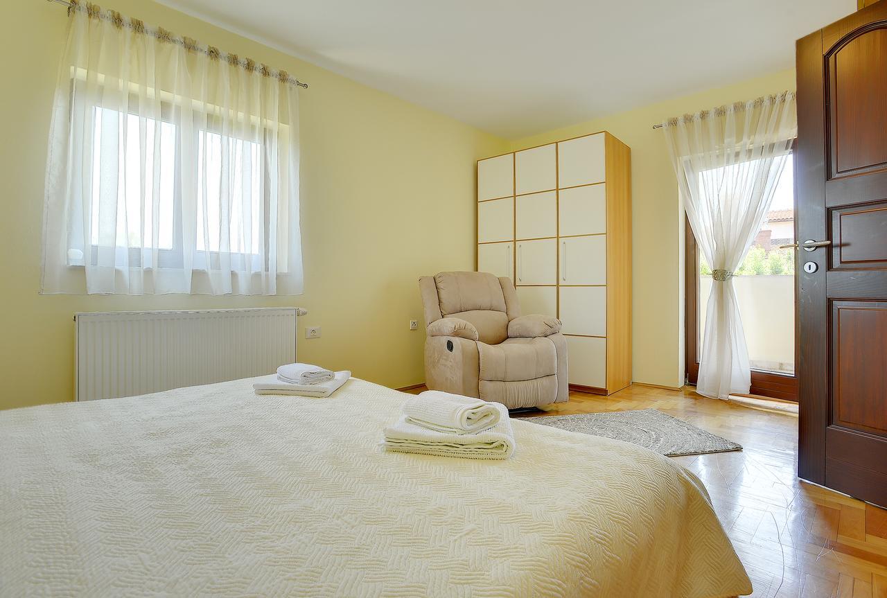 Villa Nina Медулин Екстериор снимка